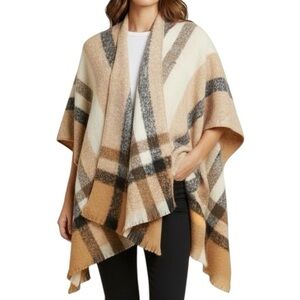 NWT VINCE CAMUTO Super Soft Luxe Plaid Fringe Shawl Wrap Poncho One Size